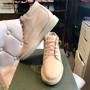 kenniston nellie chukka